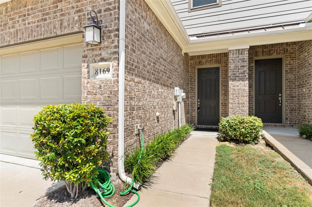 8169 Snapdragon Way Property Photo 4
