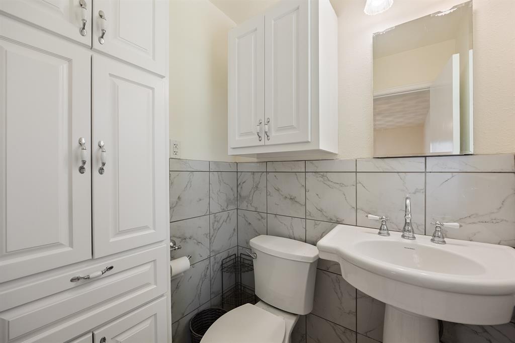 808 Jackson Street Property Photo 6