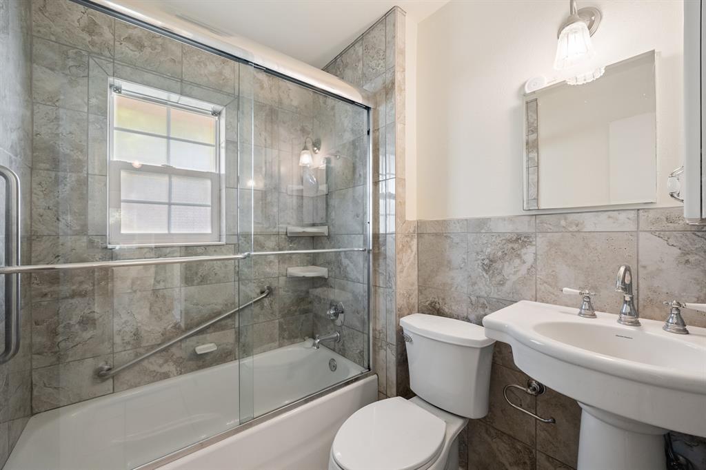 808 Jackson Street Property Photo 10