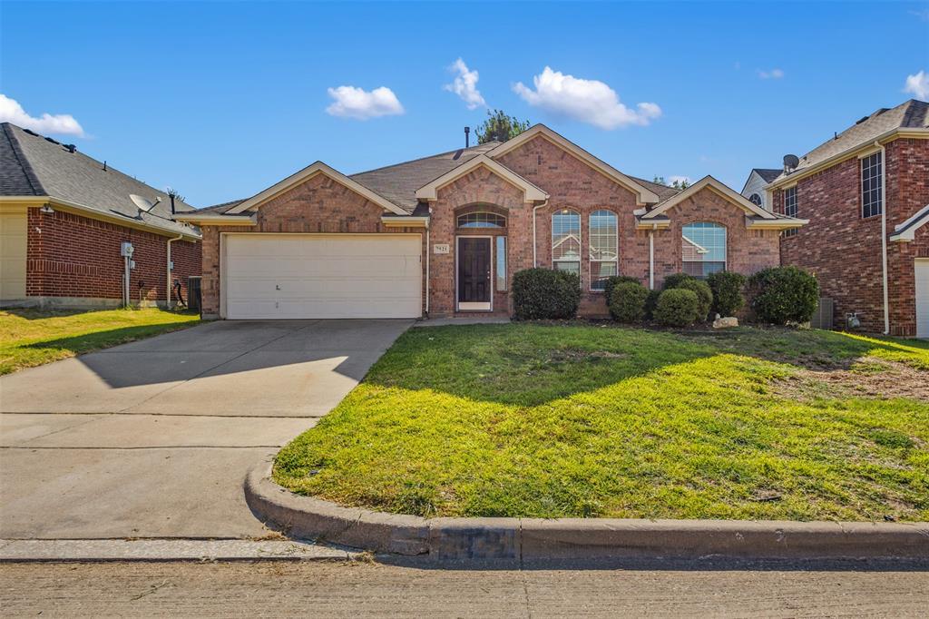 7521 Summer Meadows Drive Property Photo 1