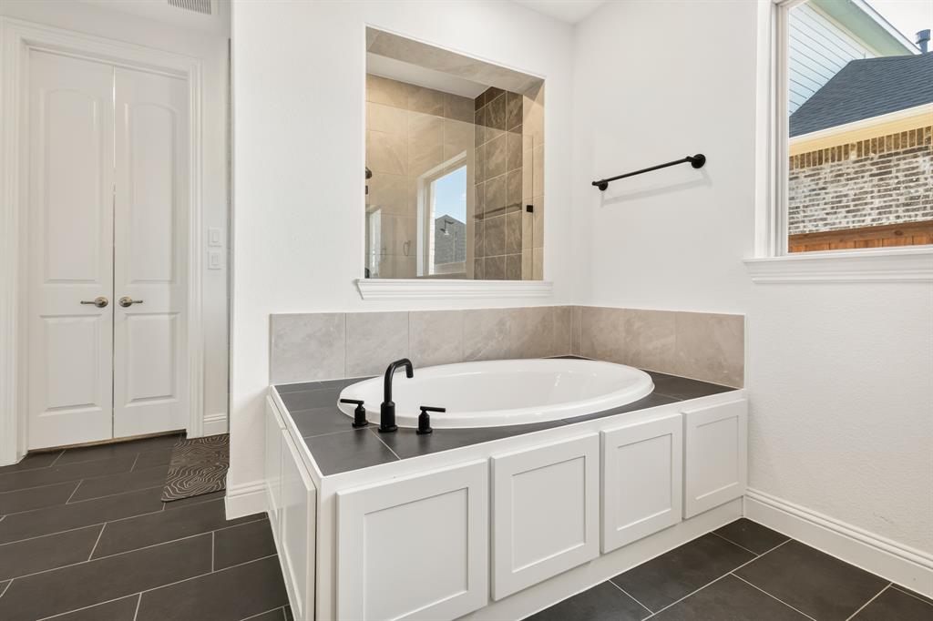 4125 Fall Aster Way Property Photo 13