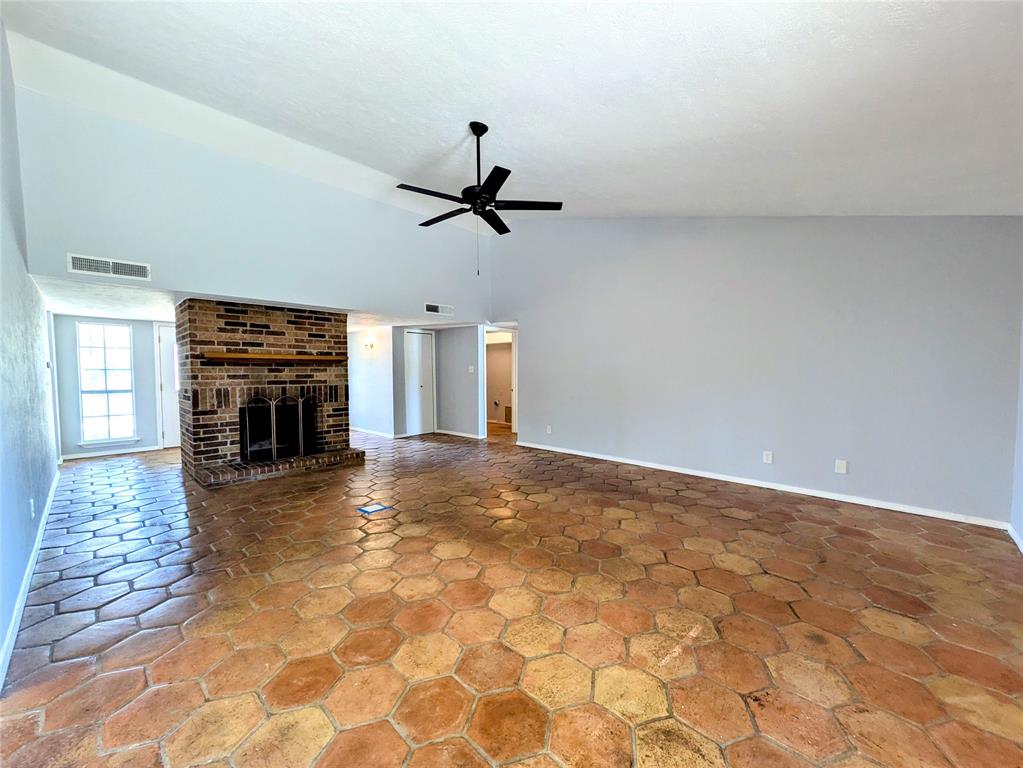 2301 Villanova Street Property Photo 7