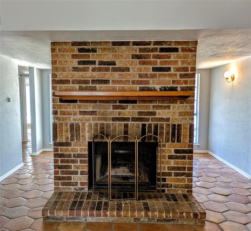 2301 Villanova Street Property Photo 9