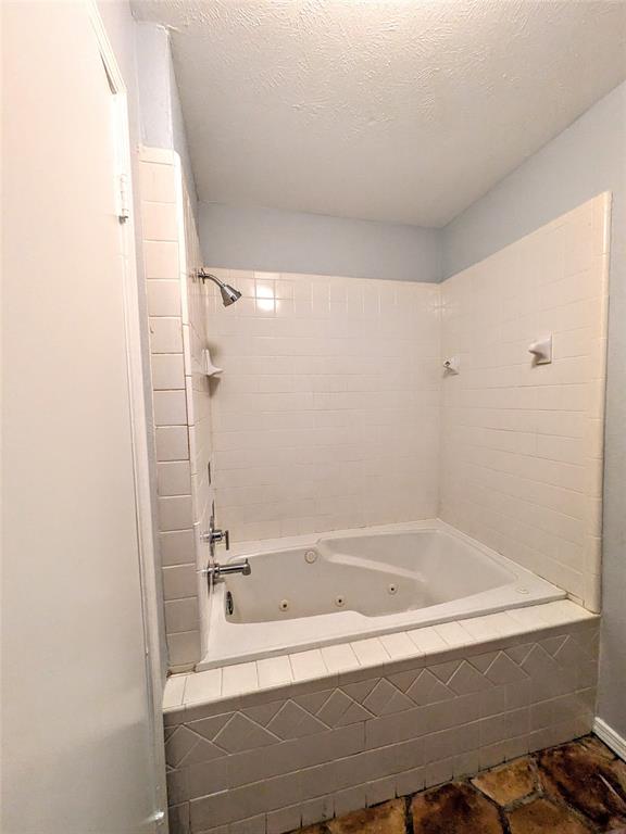 2301 Villanova Street Property Photo 17