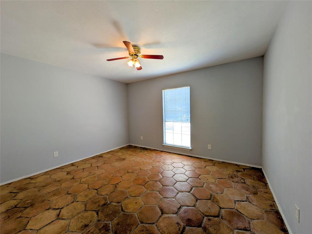2301 Villanova Street Property Photo 21