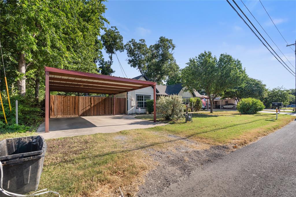 314 W 4th Street Property Photo 4
