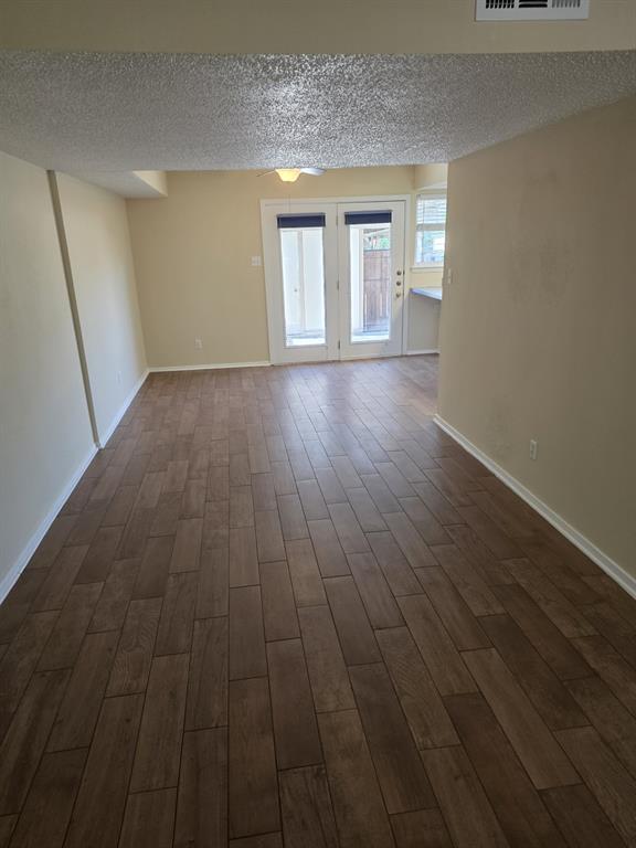 368 Westview Terrace Property Photo 6