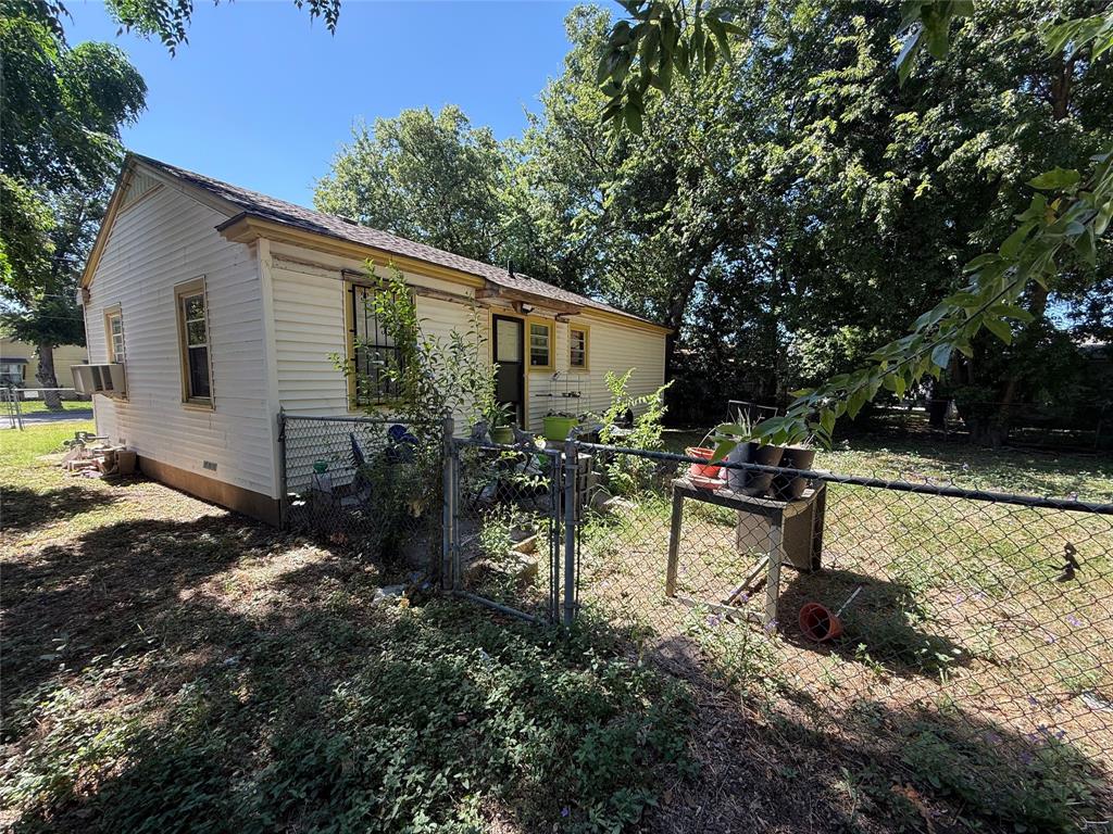 309 N 16th Street Property Photo 11