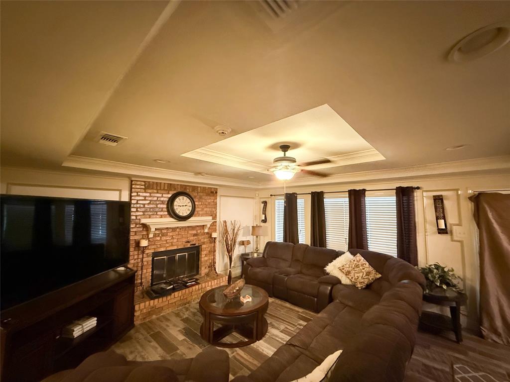 913 Francis Street Property Photo 4