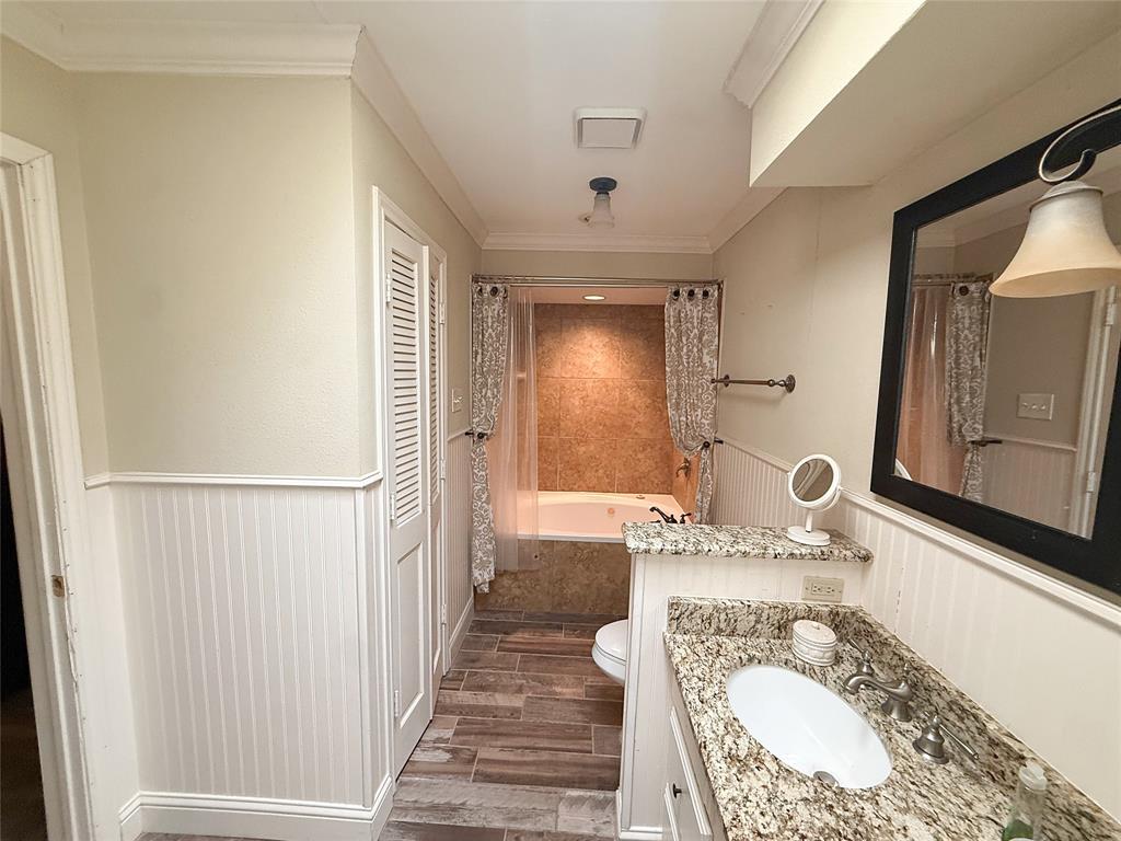 913 Francis Street Property Photo 6