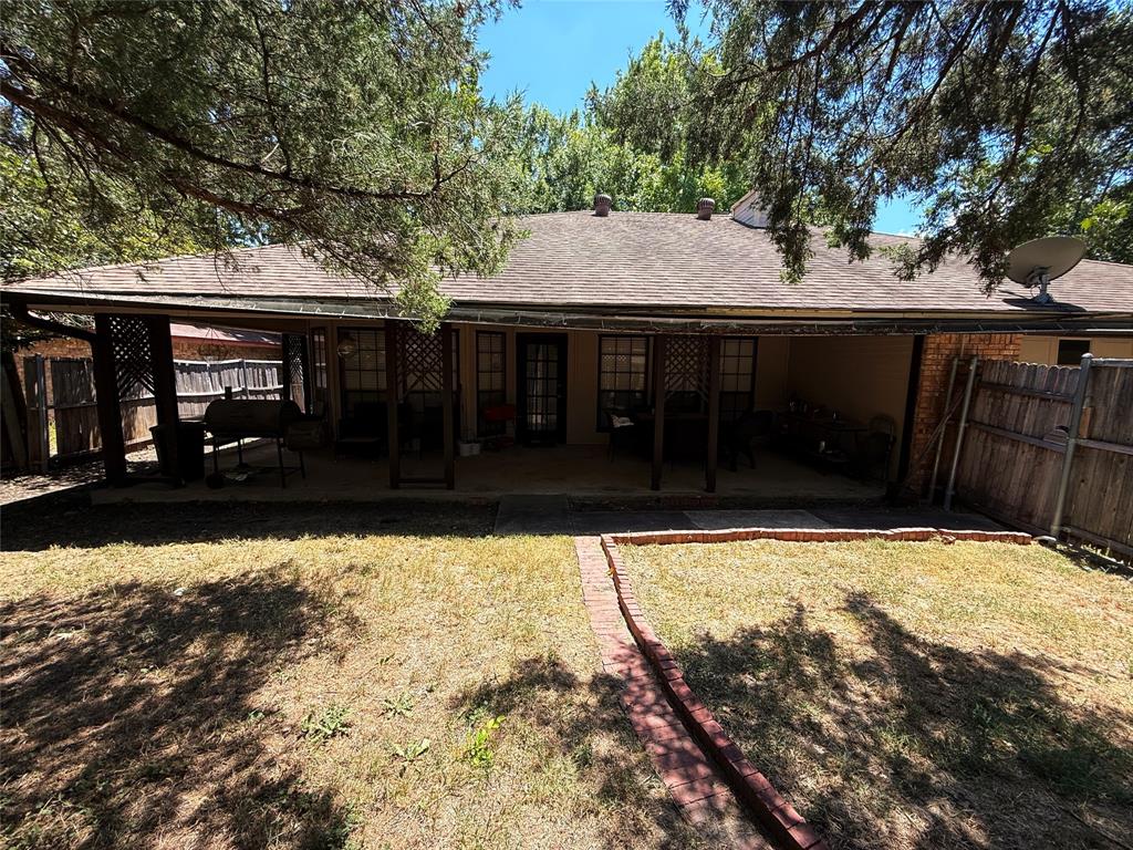 913 Francis Street Property Photo 9