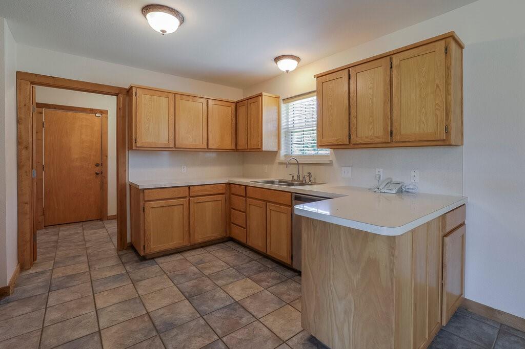 4024 J Rendon Road Property Photo 7