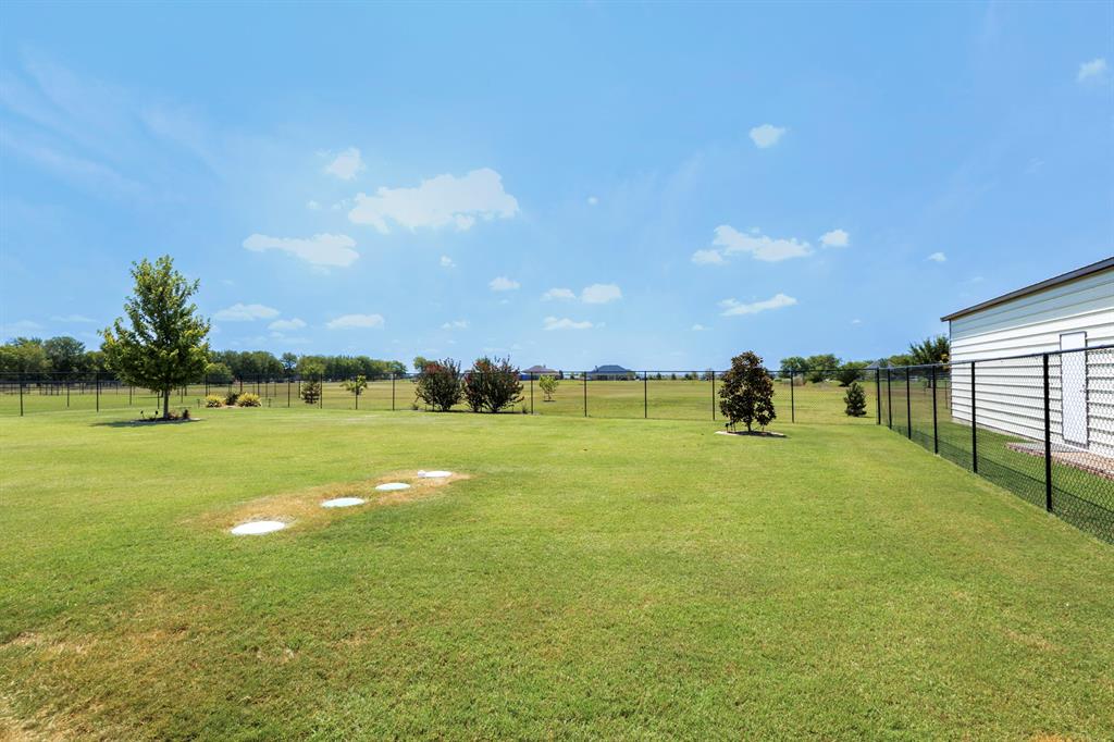 4055 Hackberry Circle Property Photo 5
