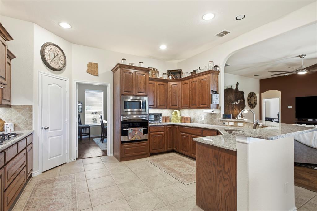 4055 Hackberry Circle Property Photo 12