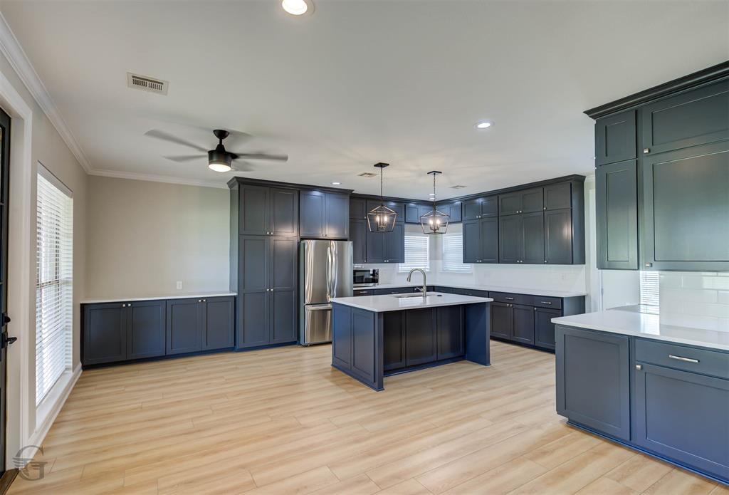 24 Waterbury Drive Property Photo 12