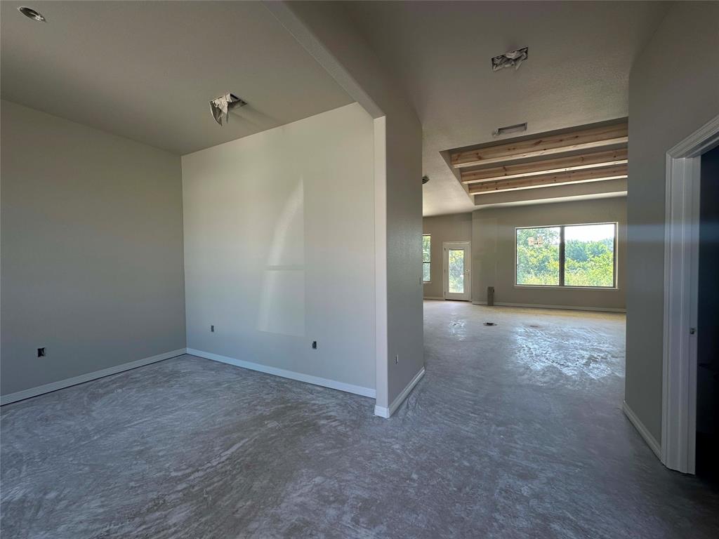131 Lasso Loop Property Photo 3