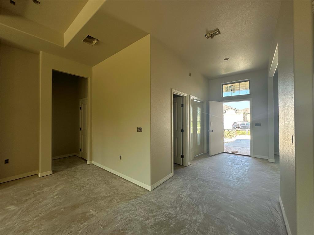131 Lasso Loop Property Photo 20