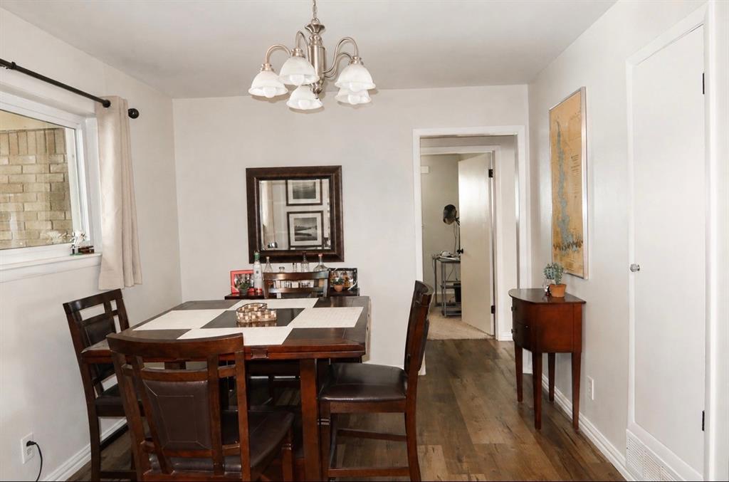 1109 Benbrook Terrace Property Photo 4