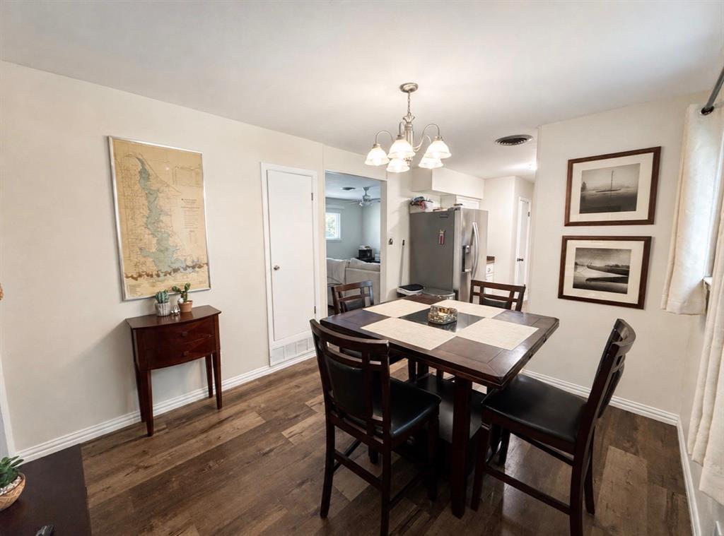 1109 Benbrook Terrace Property Photo 5