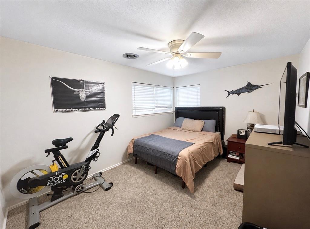 1109 Benbrook Terrace Property Photo 8