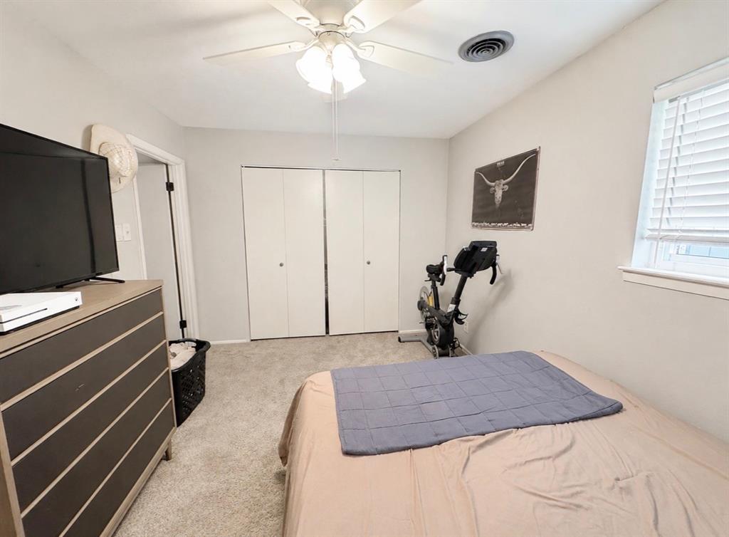 1109 Benbrook Terrace Property Photo 9