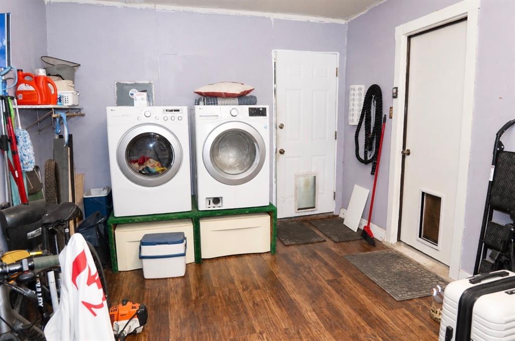 1109 Benbrook Terrace Property Photo 15