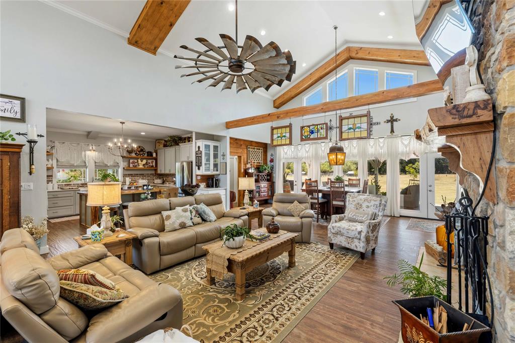 6108 Highway 1689 Property Photo 10