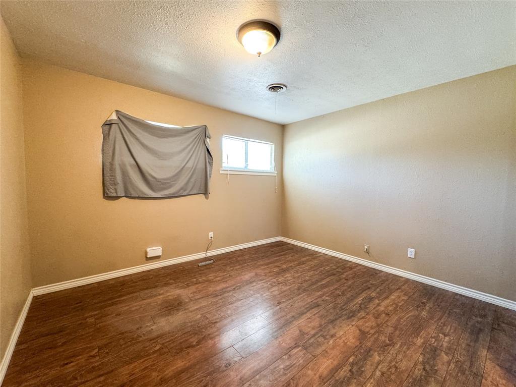 203 N Avenue M Property Photo 15
