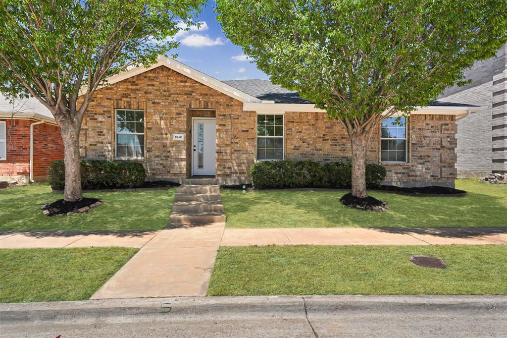 1941 Indian Lilac Drive Property Photo 1