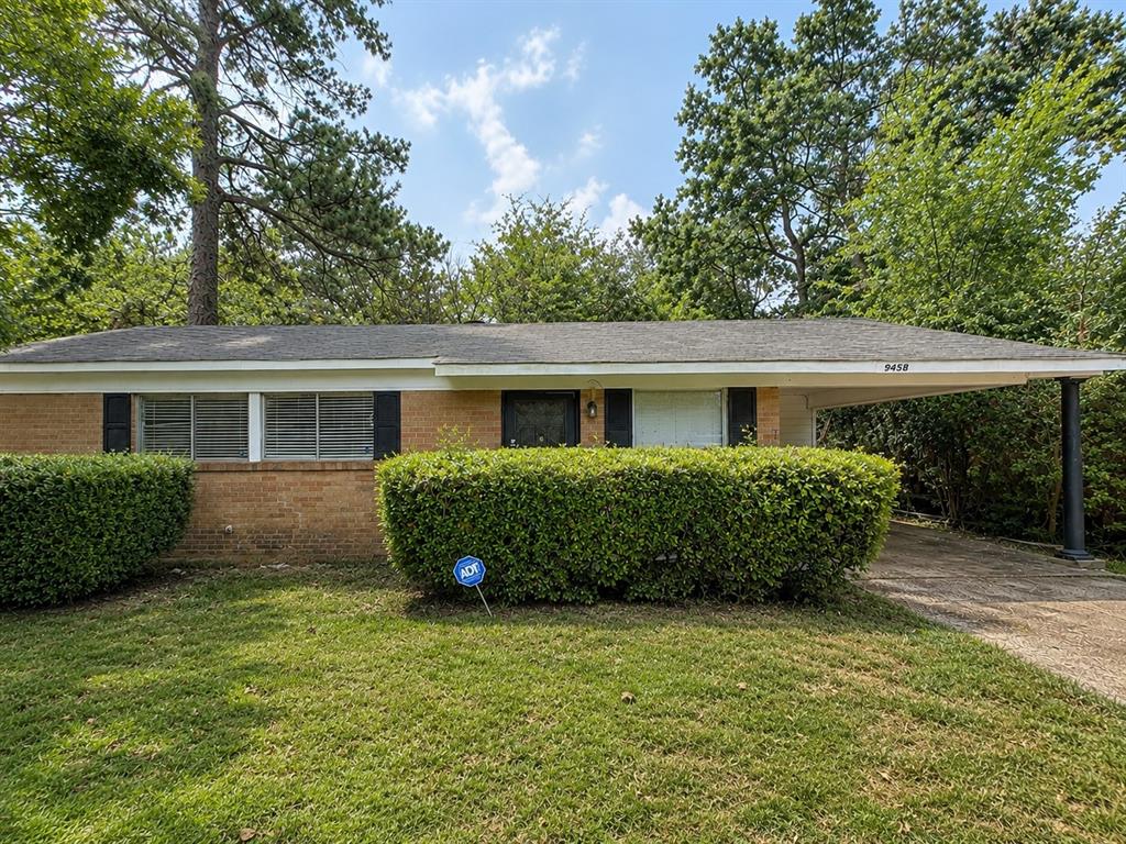 9458 Woodcrest Drive Property Photo 1