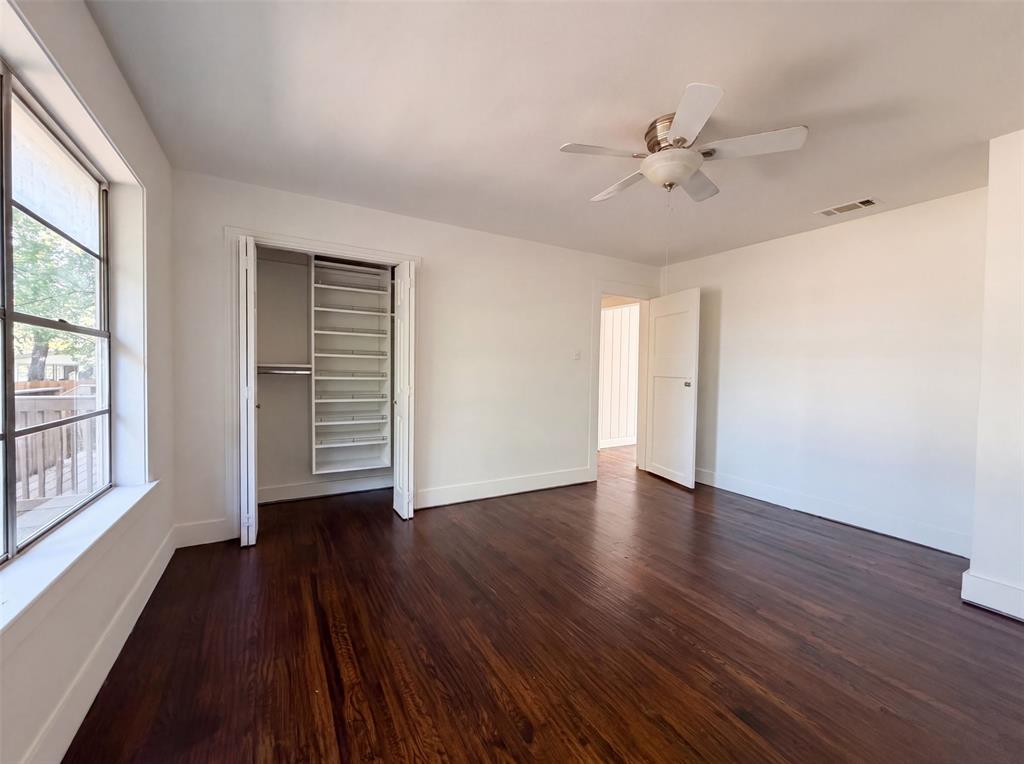1856 Carl Street Property Photo 4