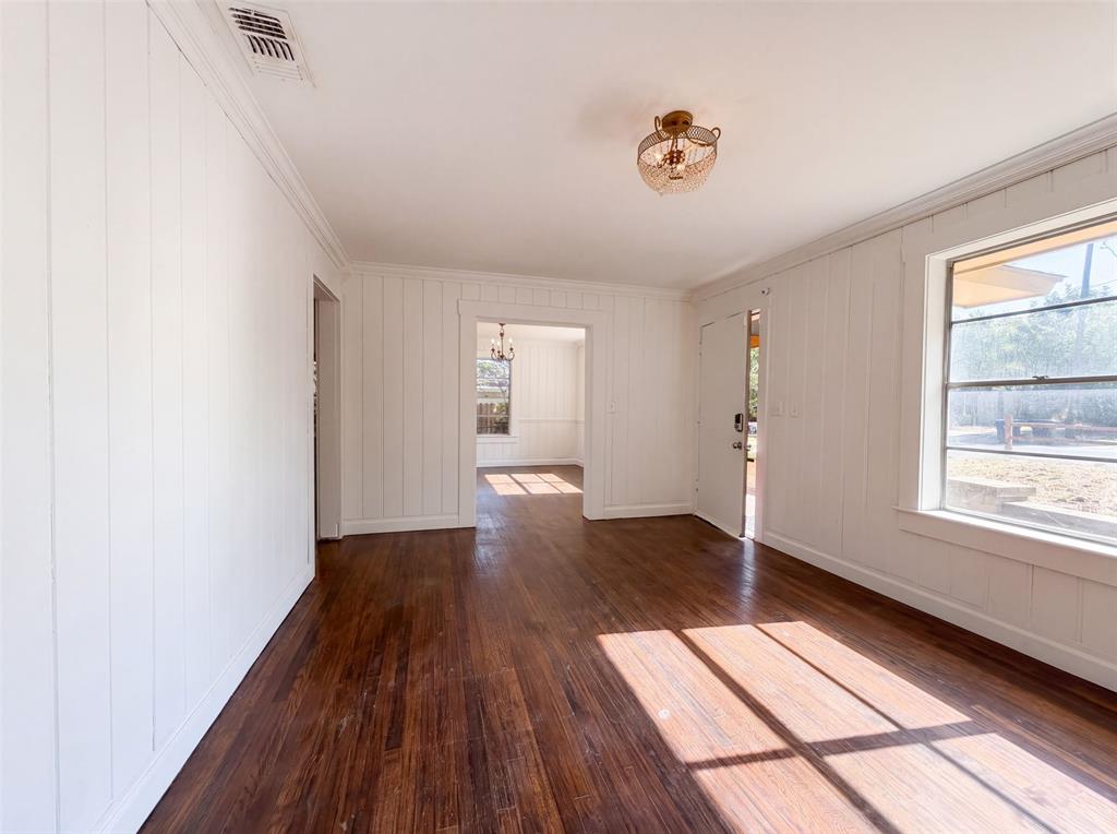 1856 Carl Street Property Photo 9