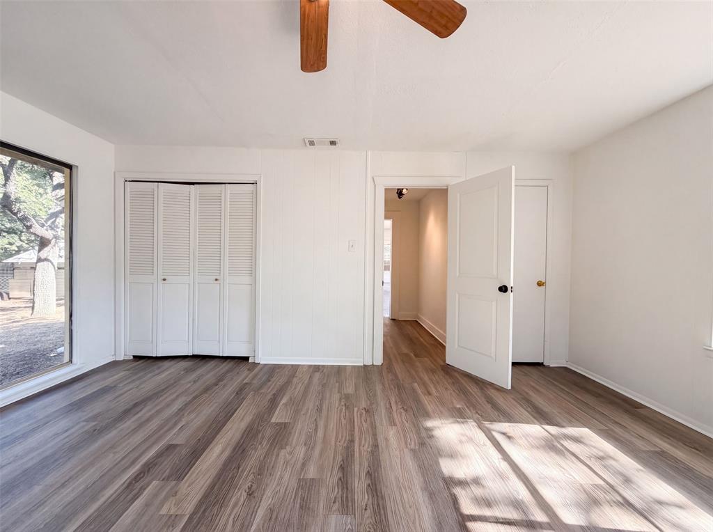 1856 Carl Street Property Photo 12