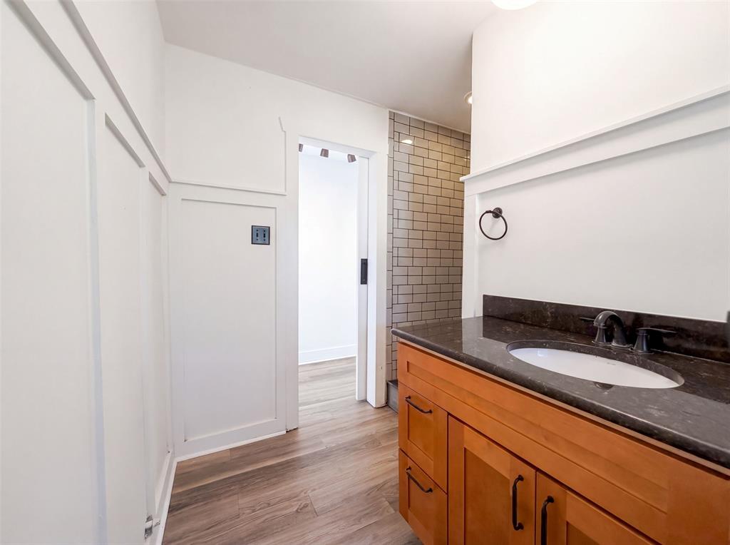 1856 Carl Street Property Photo 16