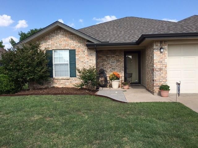 3849 Notre Dame Circle Property Photo 1