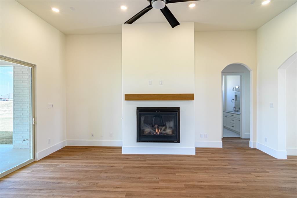 5916 E Sky Hawk Trail Property Photo 5