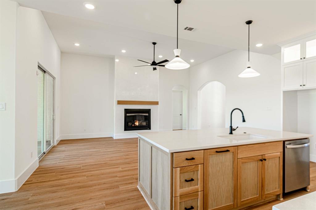 5916 E Sky Hawk Trail Property Photo 14