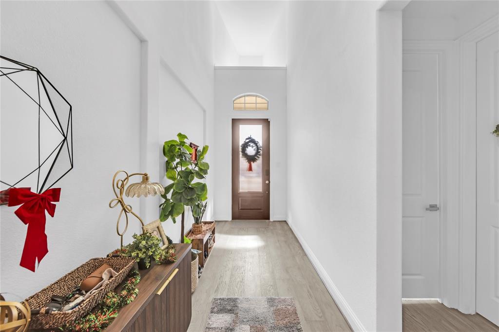 2218 Christopher Lane Property Photo 4