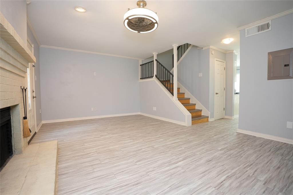 2276 Colony Court Property Photo 6