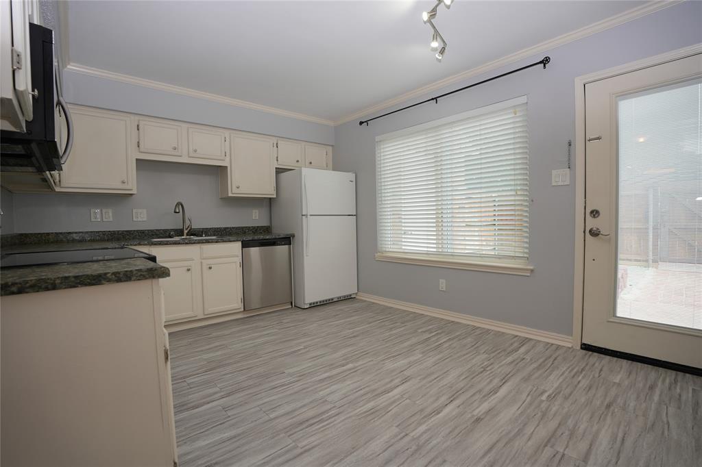 2276 Colony Court Property Photo 11