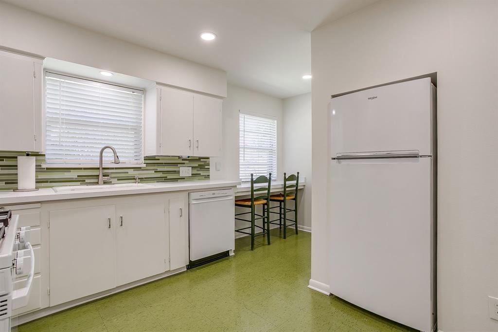 2920 Ryan Place Drive Property Photo 4