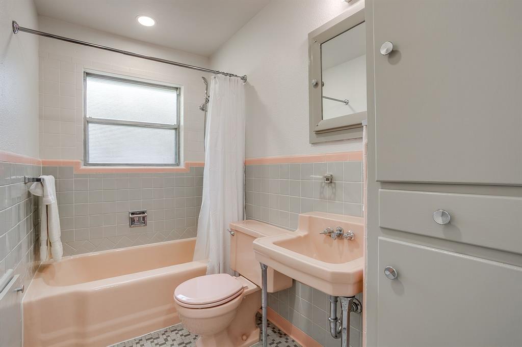 2920 Ryan Place Drive Property Photo 9