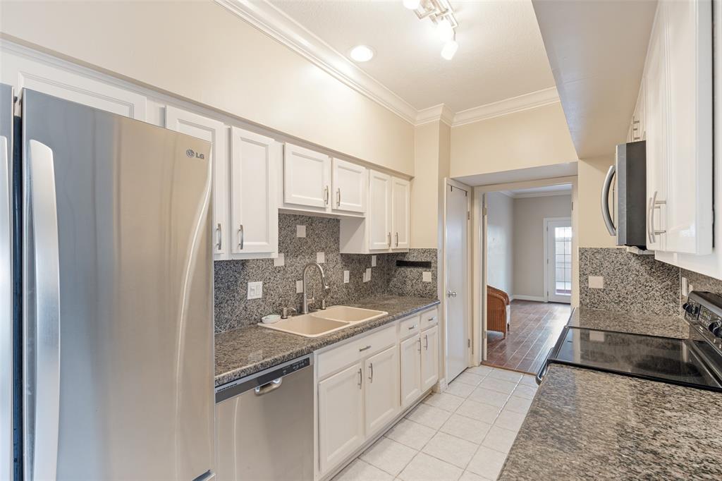 9400 Doliver Drive 59 Property Photo 13