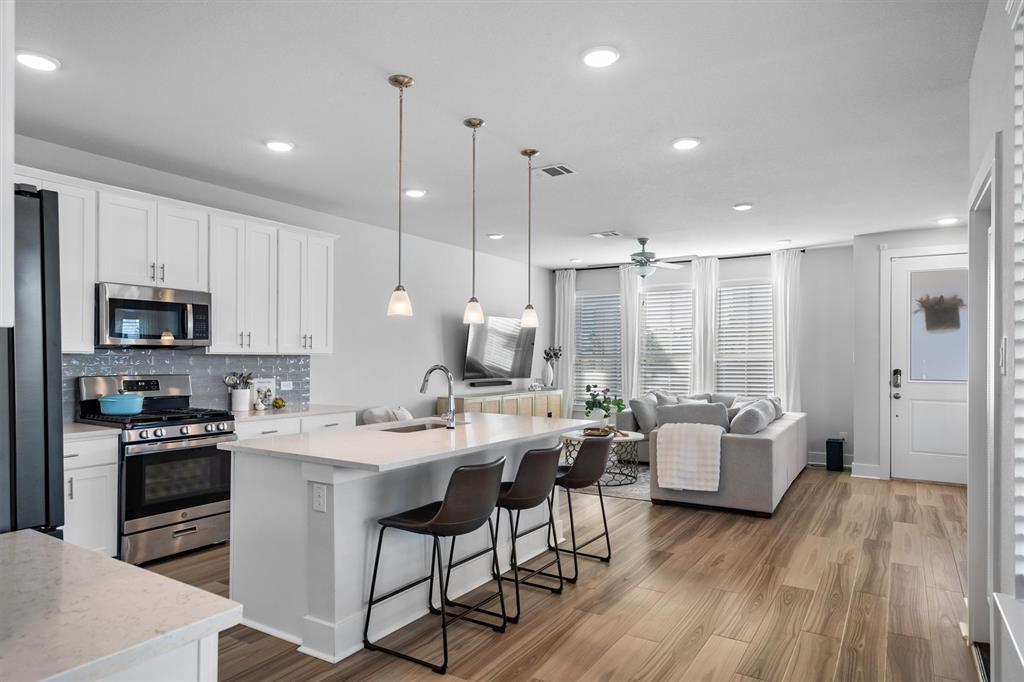 1346 Roundup Way Property Photo 2