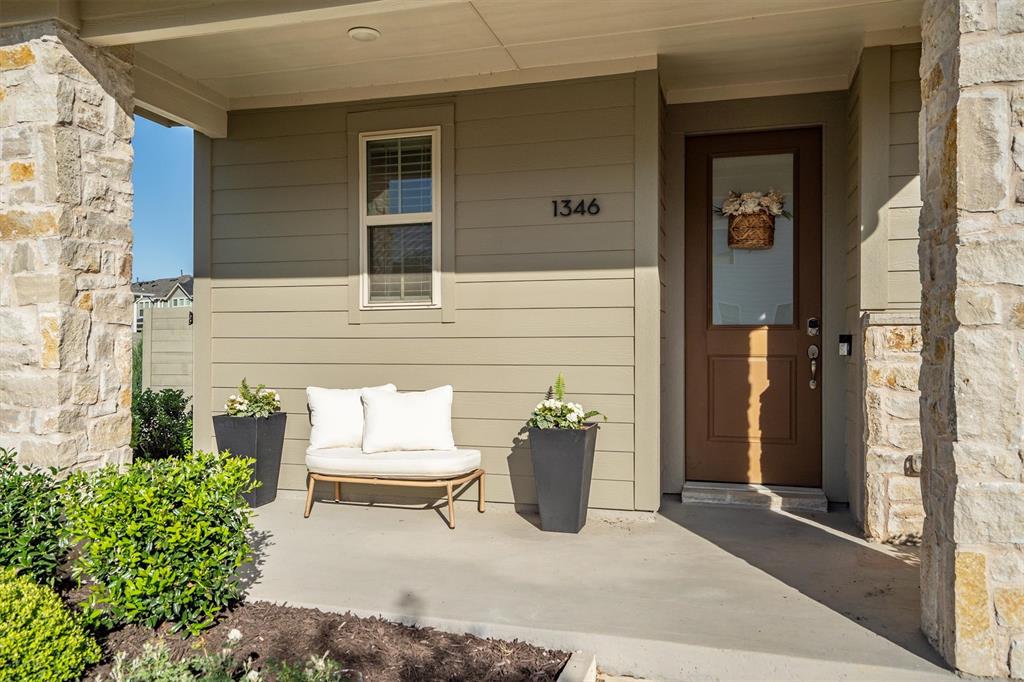 1346 Roundup Way Property Photo 5