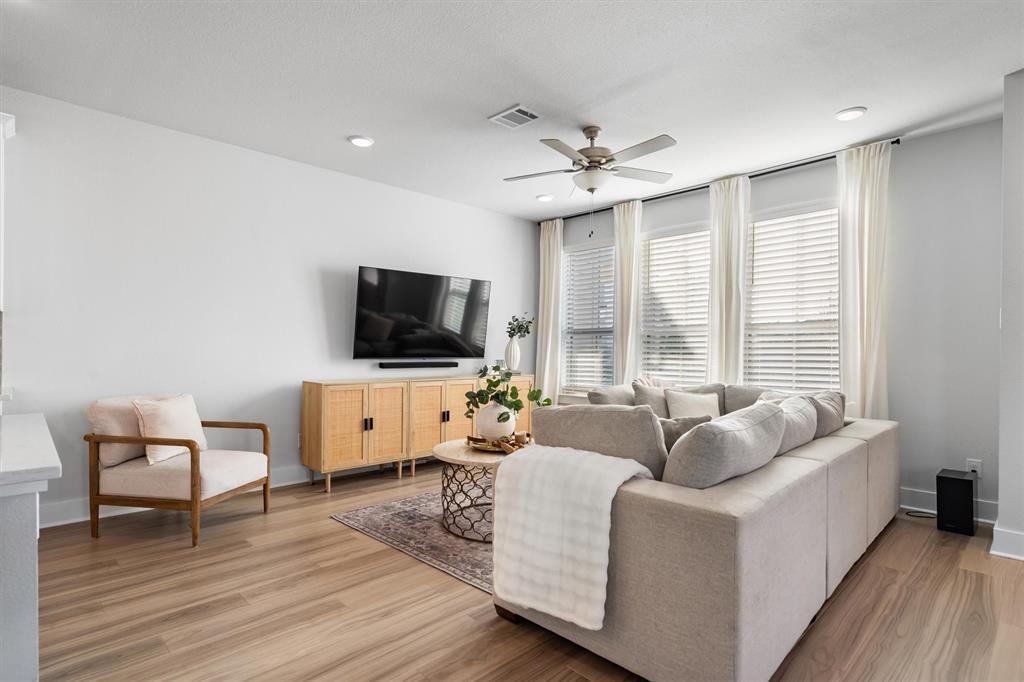 1346 Roundup Way Property Photo 19