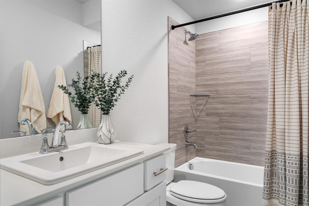 1346 Roundup Way Property Photo 28