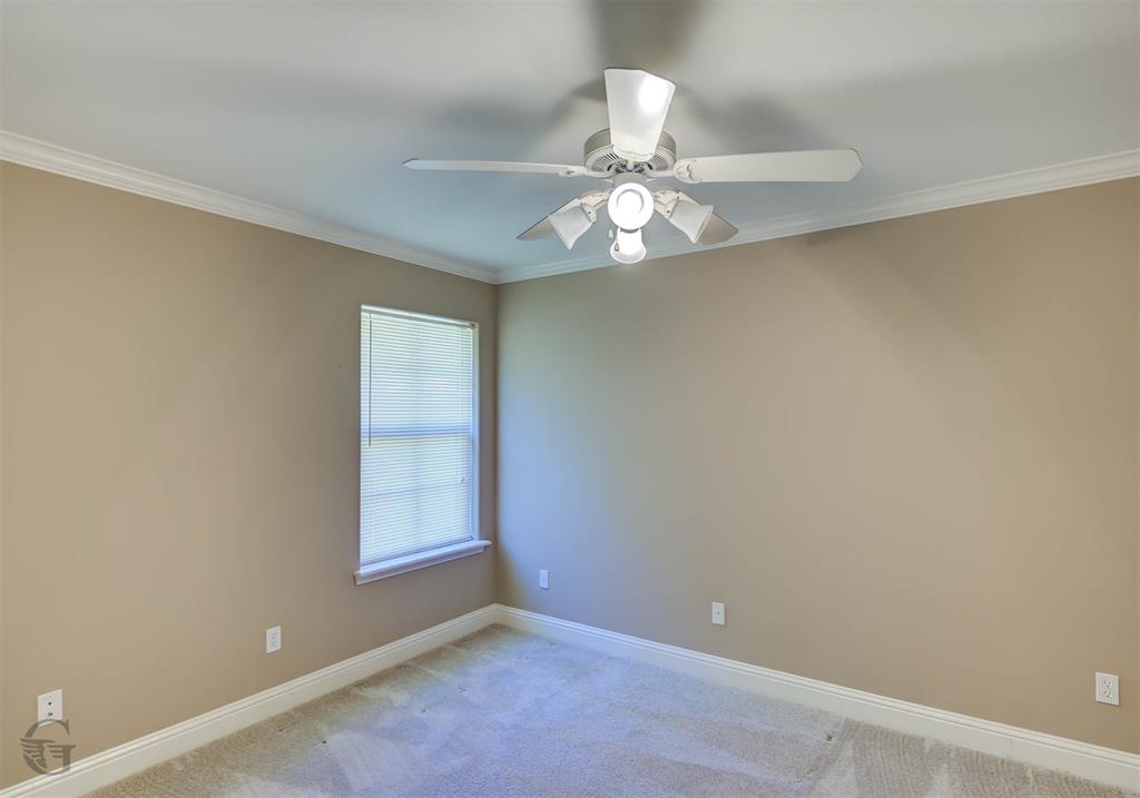 1035 Crouch Road Property Photo 11