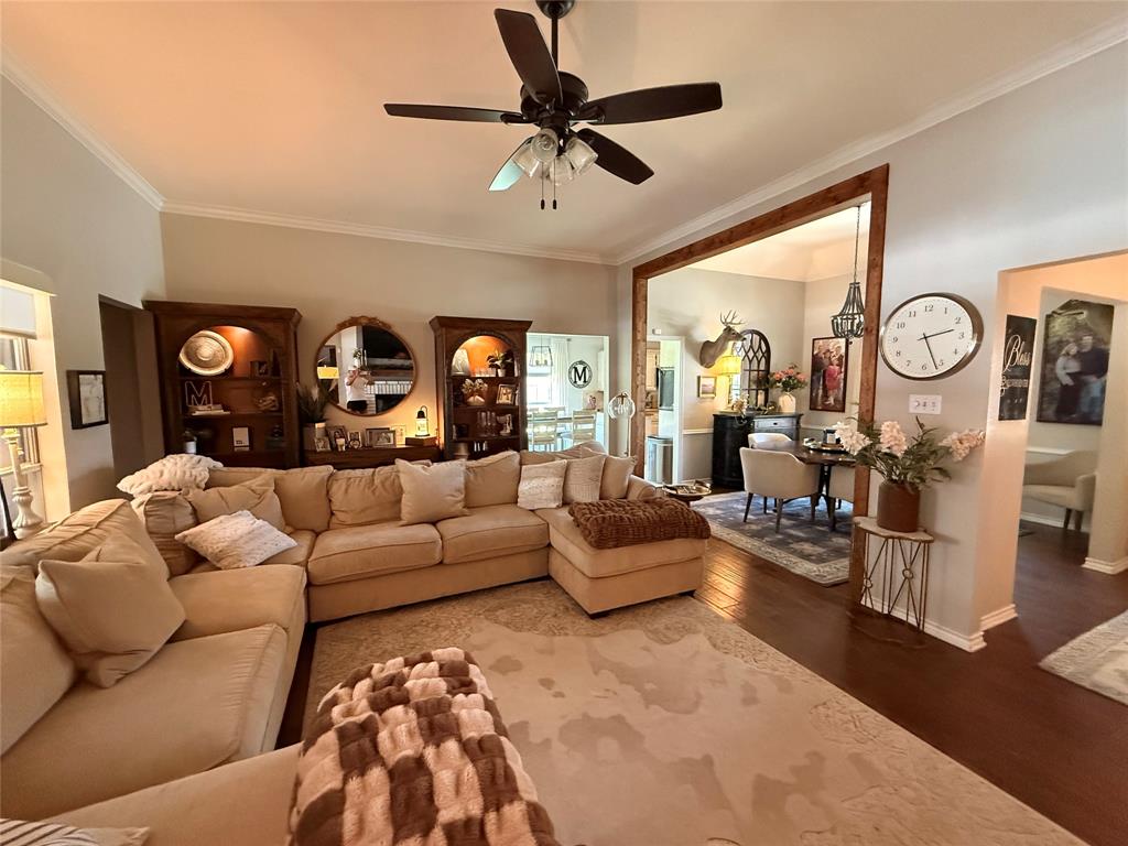 2710 Hunters Run Property Photo 14