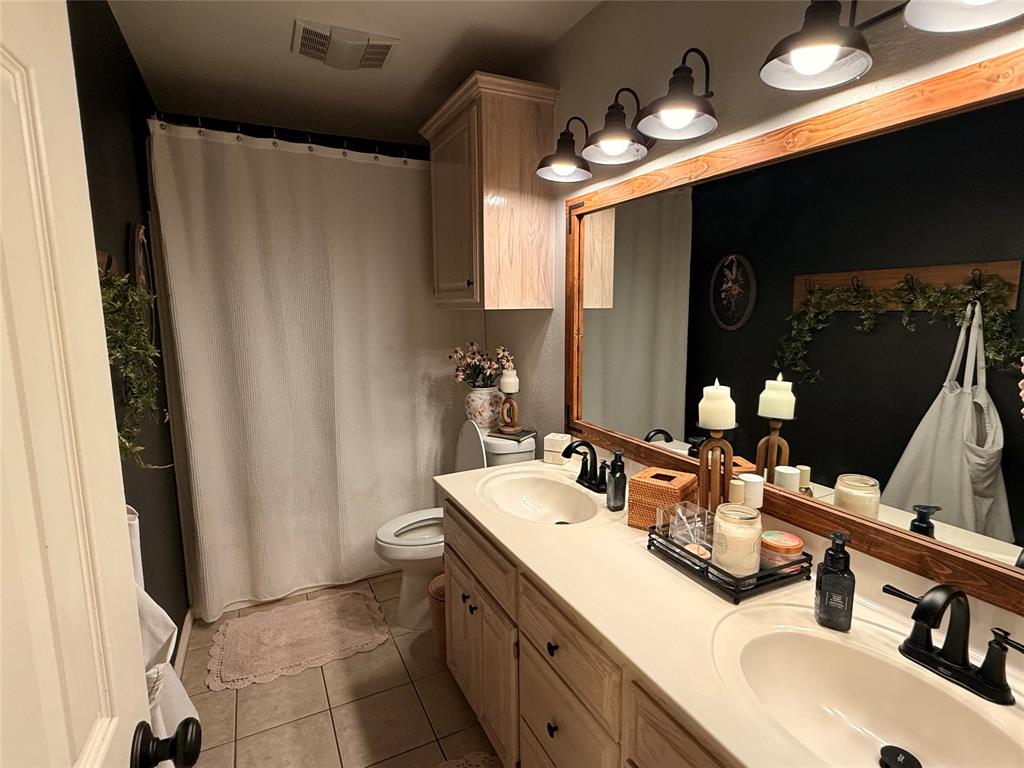 2710 Hunters Run Property Photo 24